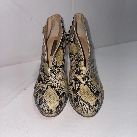 BCBG Maxazria Daria Snake Embossed Baddie Studded Leather High Heels Boots Sze 9 - Picture 9 of 15